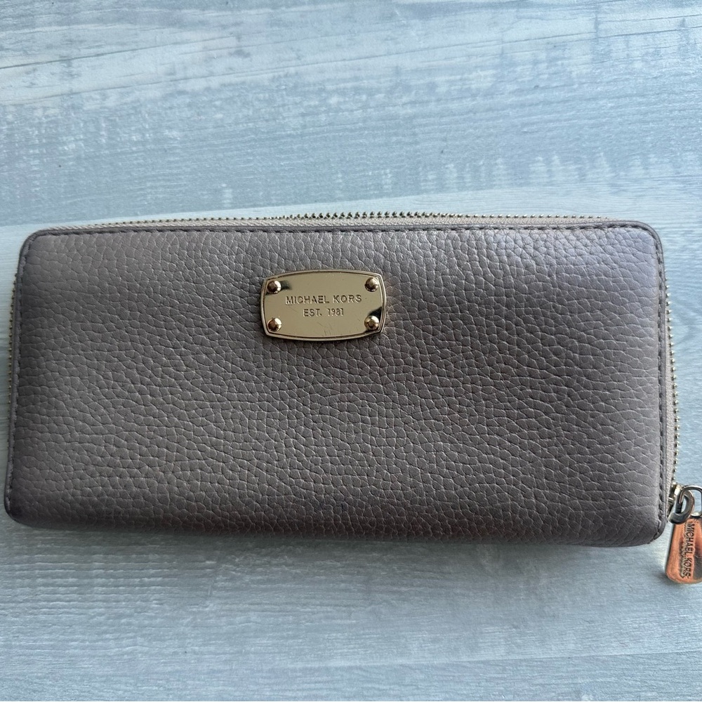 Michael Kors Jet Set Travel Continental Wallet - Taupe Pebbled Leather